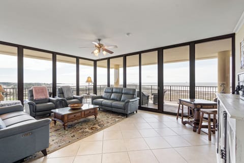 Gulf Front View Living Room 