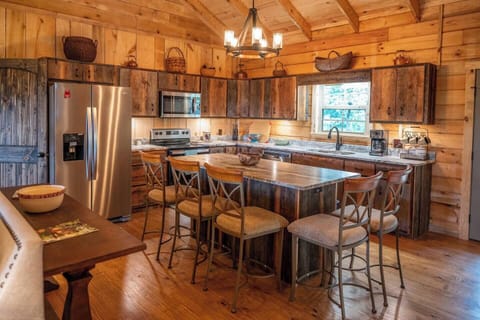 5cee0c7e d267 475b 8d57 228e709d6edd