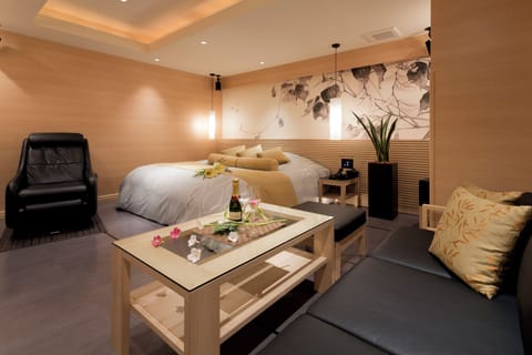 Soundproofing, WiFi (free), bed sheets