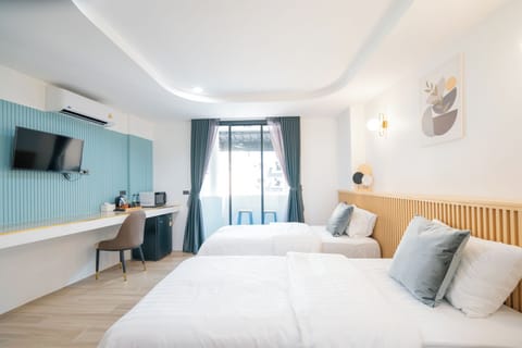 Desk, free WiFi, bed sheets