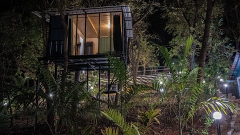 Comfort Tree House | Free WiFi