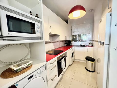 Apartment, 2 Bedrooms, Balcony, Garden View | Interior