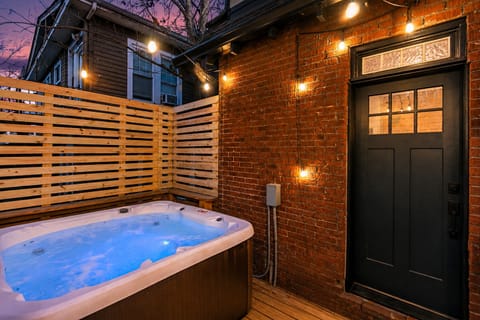 Welcome to the Blair House with Private Hot Tub!