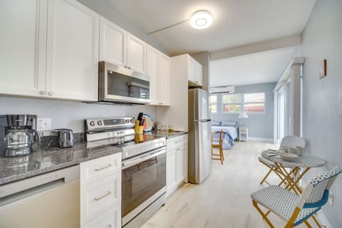 Apartment (0 Bedroom) | Interior