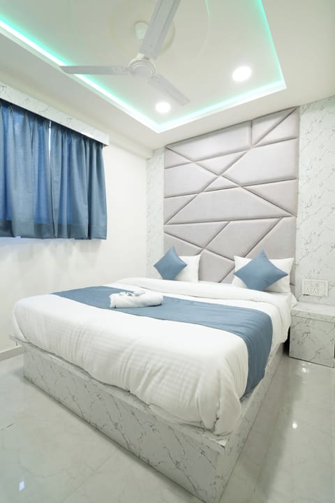Deluxe Double Room | Free WiFi