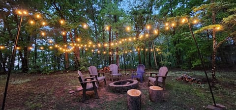 Firepit and Smores Zone! Beautiful, spacious outdoors with fairy lights