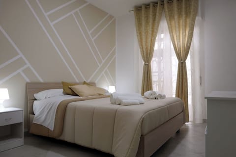 Classic Double Room | Desk, free WiFi, bed sheets