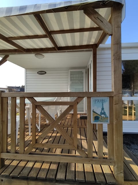 Mobile Home, 2 Bedrooms, Kitchen, Resort View | Terrace/patio