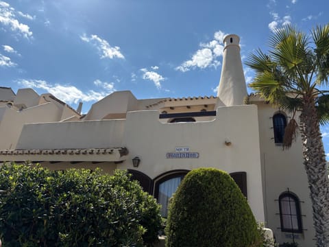 Los Altos 54, sleep downstairs, live upstairs with great views
