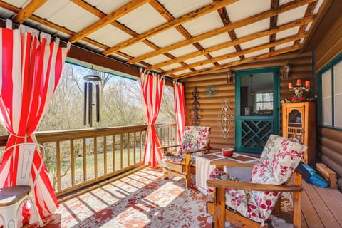Dahlonega Vacation Rental | 2BR + Loft | 2BA | 2,200 Sq Ft | Stairs Required
