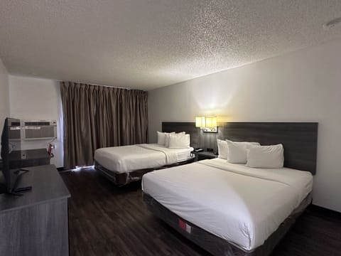 Desk, laptop workspace, WiFi (free), bed sheets