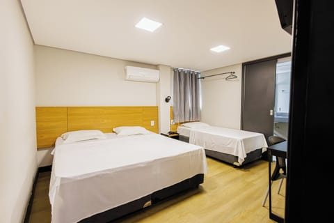 Deluxe Triple Room | Free WiFi, bed sheets
