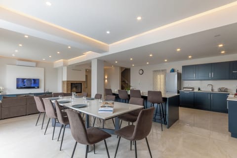 Living and dining room