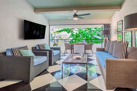 Condo - Image 1