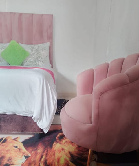 Comfort Double Room, Balcony, Garden View | Bathroom | Shower, slippers, towels, soap