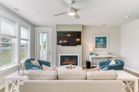 Living Area with Deck Access and Water Views