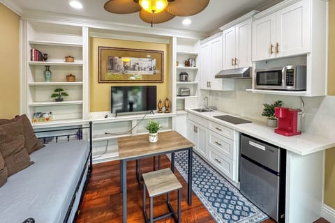 Apartment (1 Bedroom) | Front of property