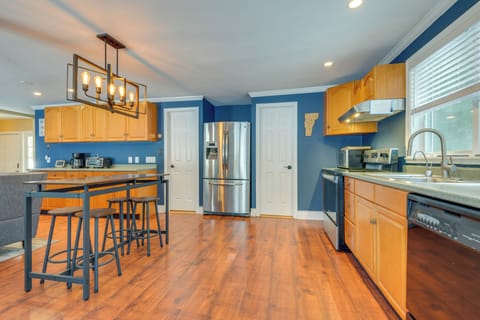 House (4 Bedrooms) | Interior