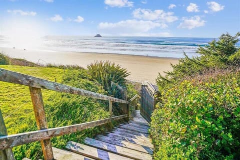 Beach Haven Arch Cape`s Beach Access
