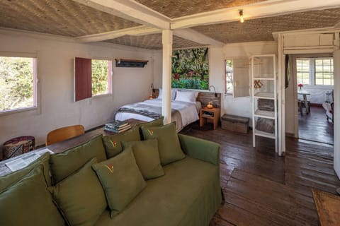 Family Studio Suite, Lanai, Mountain View | Free WiFi