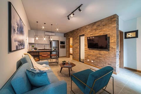Open kitchen integrated with living room.