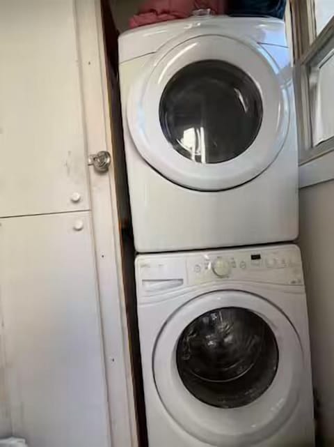 3cf1e97c ff2d 4ba1 bda4 b943c1810de9