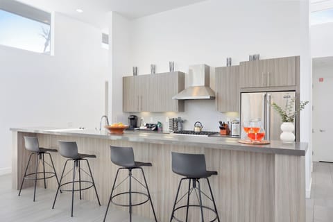 Tall ceilings. (Polo Villa 8)