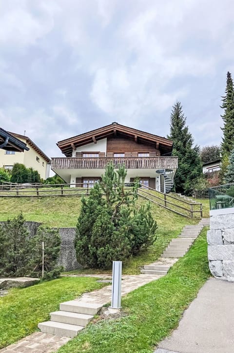 House, Residential Area, Home, Roof, Cottage, Garden, Slope, Landscaping, Lawn, Estate