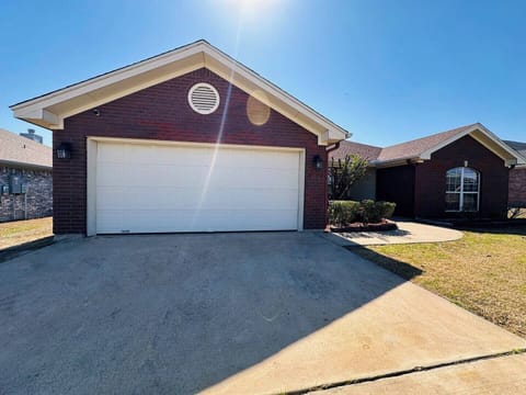 Welcome to your private getaway! This stunning standalone home offers a double-car garage, ensuring secure and convenient parking. Enjoy complete privacy with no shared walls, making it the perfect retreat for your stay!