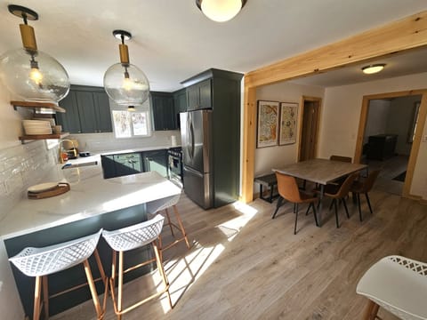 Kitchen/Dining