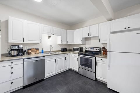 Because every great getaway deserves a fully equipped kitchen.