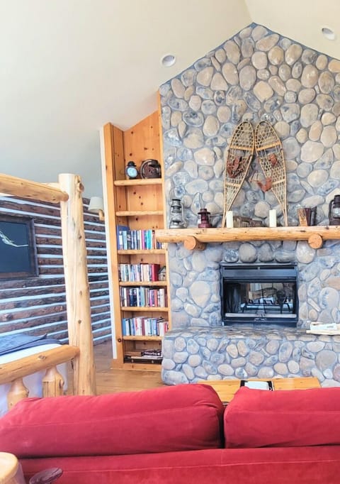 Meadow20Bright20Suite20at20RiverSong20Inn2034