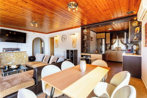 Dining Space with Warm Lighting – Inviting interior atmosphere for shared meals.