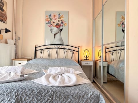 Apartment, 1 Bedroom, Smoking, City View | 1 bedroom