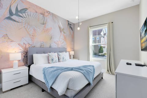 Suite 1 First Floor - King Bed