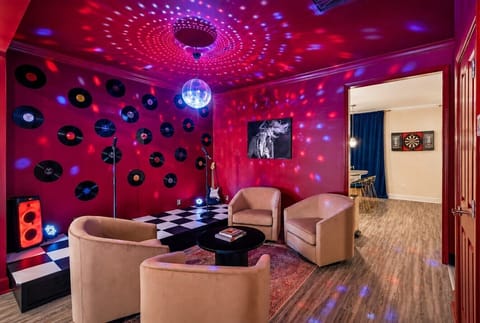 1001 51st Recreational room