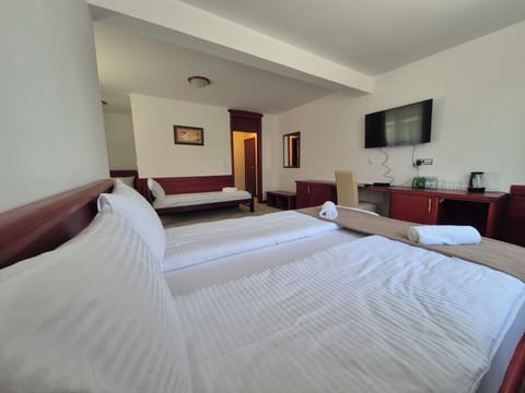 Comfort Quadruple Room, Mountain View | Desk, laptop workspace, free WiFi