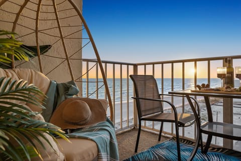 Morning coffee and sunset wine on the balcony!