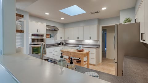 The Gourmet Hub: Cook, Create & Entertain with Ease