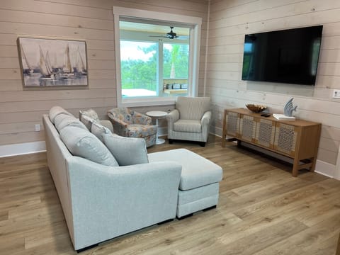 Living Room, Smart TV & games in cabinet