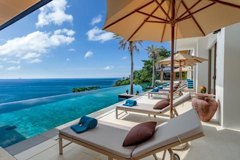 Infinity pool