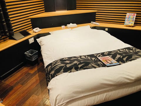 Basic Double Room | WiFi (free)