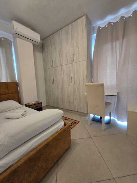 Basic Single Room, City View | Desk, soundproofing, iron/ironing board, free WiFi