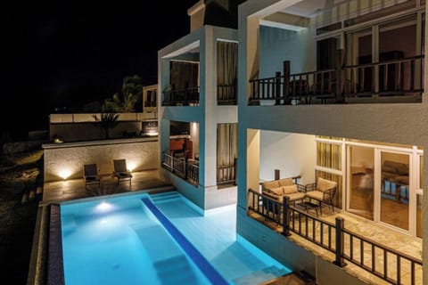 3 outdoor pools