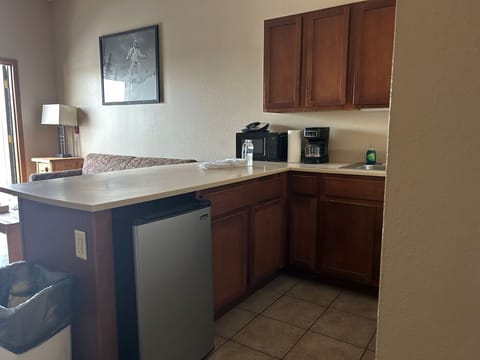 Start mornings easily with a kitchenette for snacks and coffee.