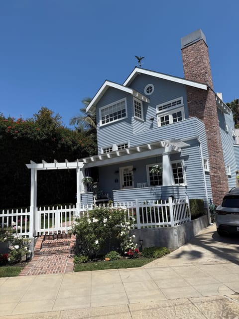 Front View w/ Fenced Yard
