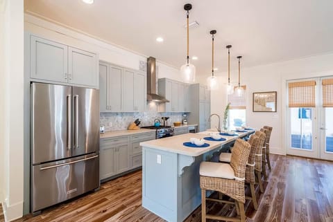 House, Multiple Beds (Saint Cecilia) | Private kitchen | Oven, toaster