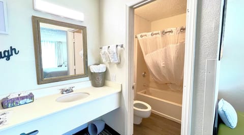 Deluxe Double Room | Room amenity