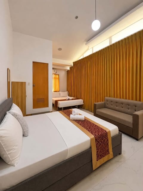Presidential Suite, 2 Bedrooms | 1 bedroom, WiFi (free), bed sheets