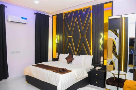 Deluxe Room, Balcony, City View | Desk, laptop workspace, blackout drapes, soundproofing
